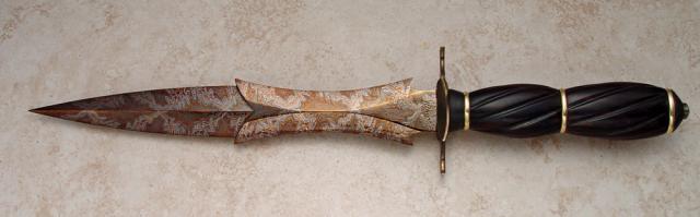 Прикрепленное изображение: Josh Smith Knives. Art-Dagger.jpg